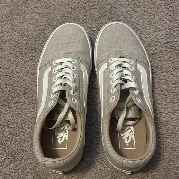 Vans - Picture 4 of 6